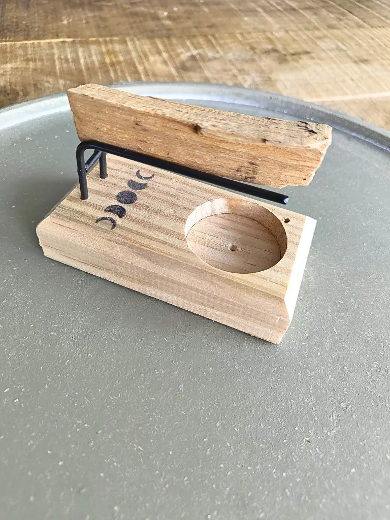 Houten brander manen.webp