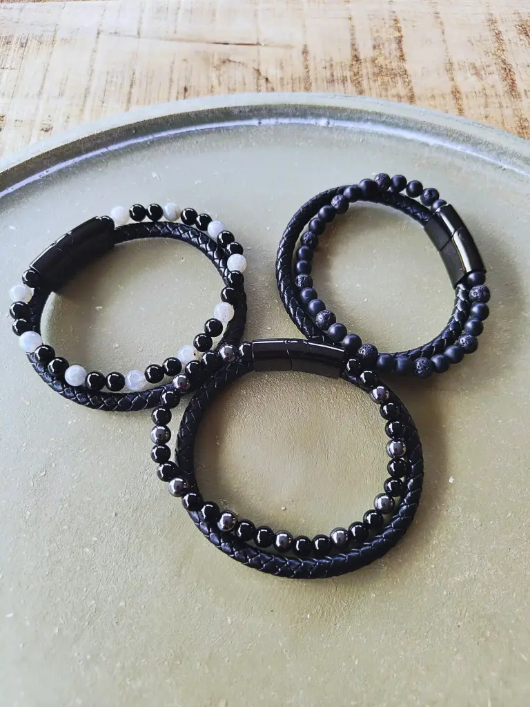 Leren armband 6mm edelstenenkralen en RVS-sluiting