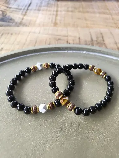 Armband met houten kralen 19cm